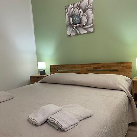 Casa Ai Tre Campanili Lägenhet Gela Exteriör bild