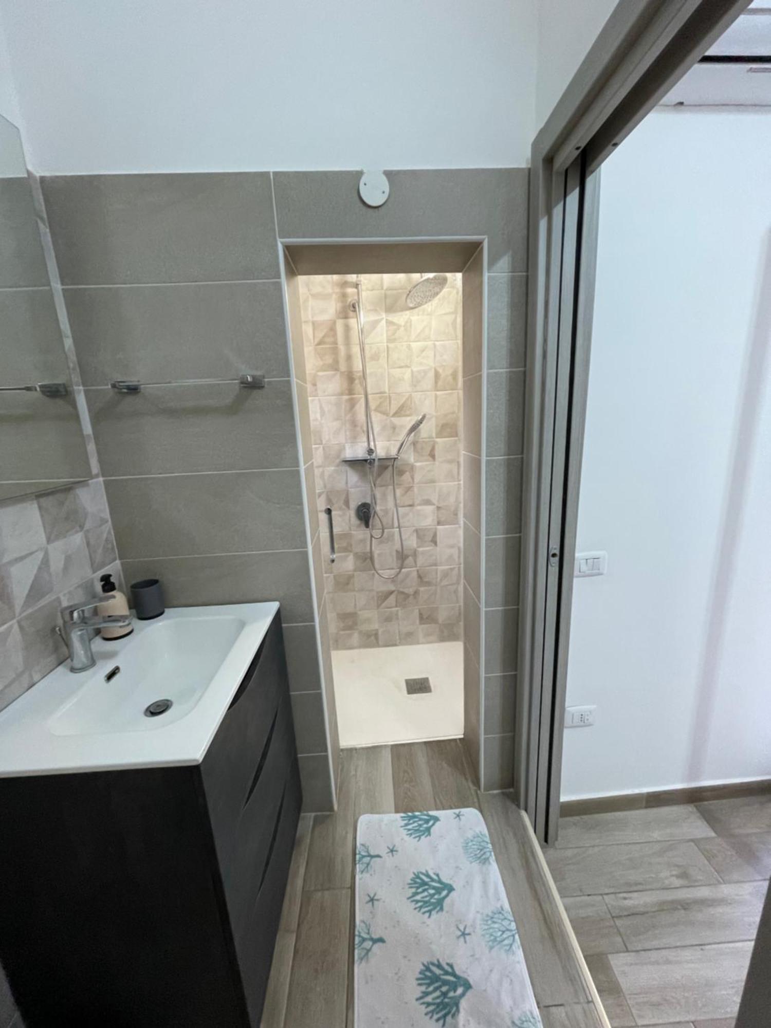 Casa Ai Tre Campanili Lägenhet Gela Exteriör bild