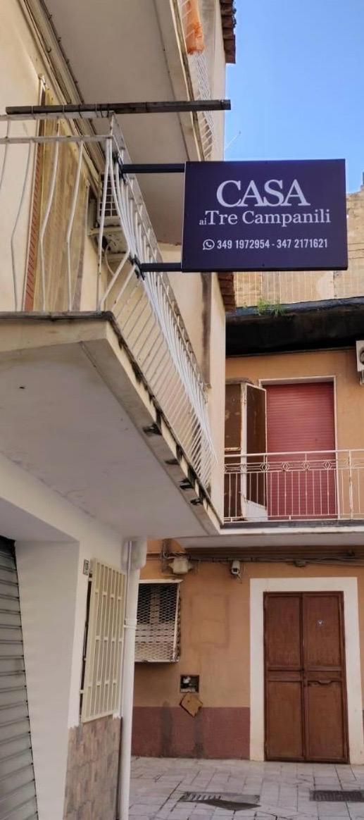 Casa Ai Tre Campanili Lägenhet Gela Exteriör bild